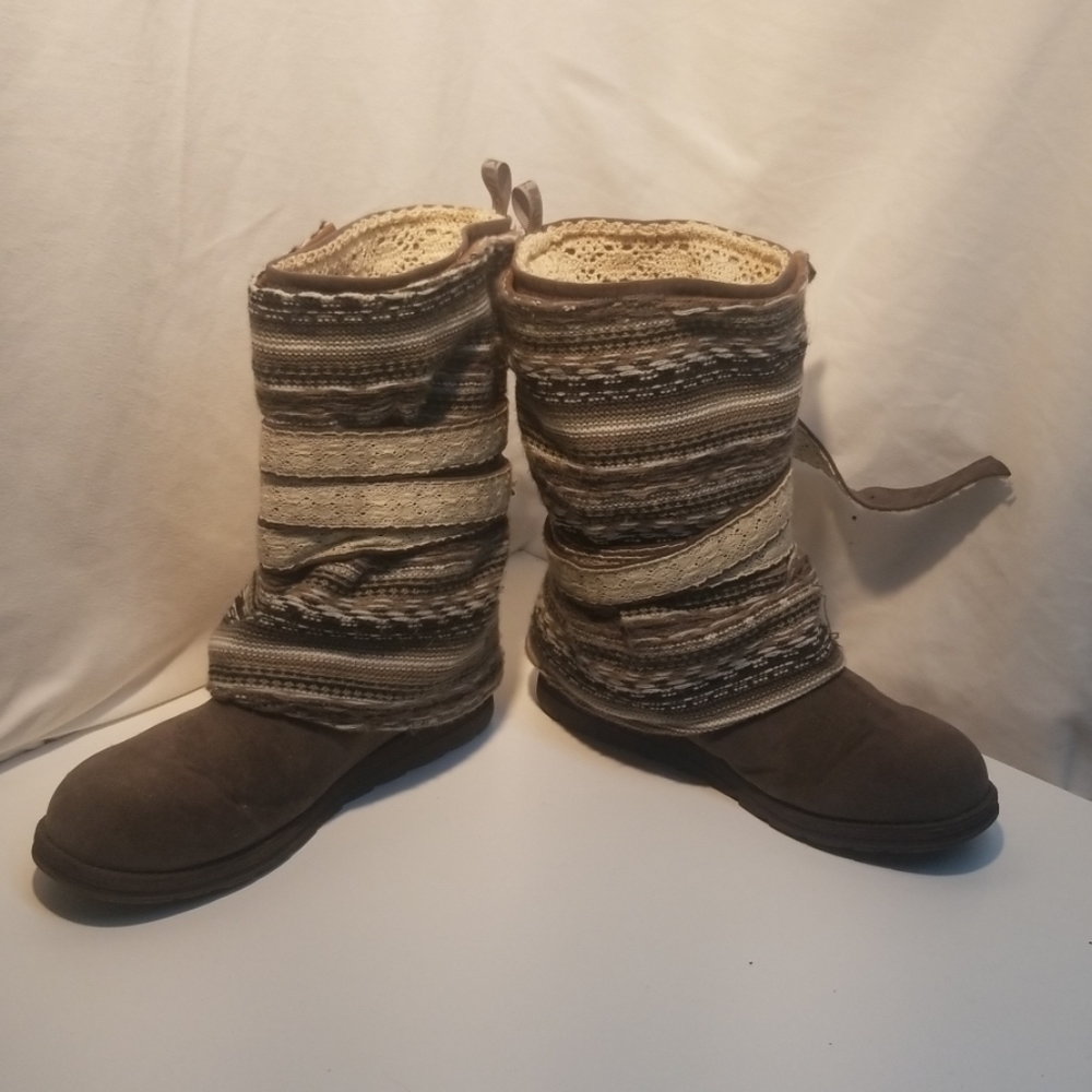 Mukluks - Picture 2 of 2